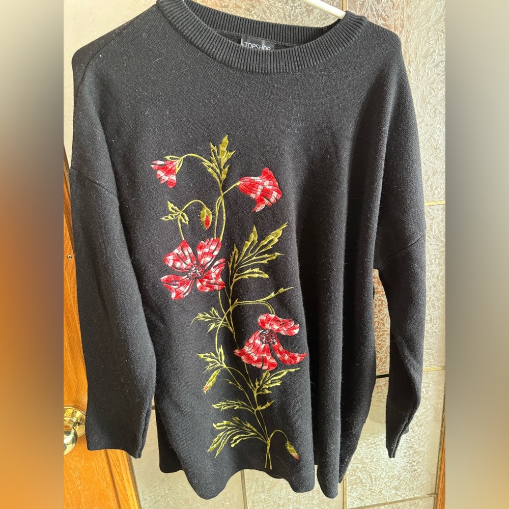 TOPSHOP BLACK FLORAL EMBROIDERED JUMPER 18”-25” PTP